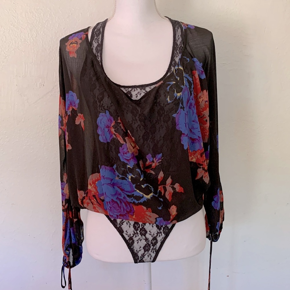 Bodysuit blouse super cute in good condition
